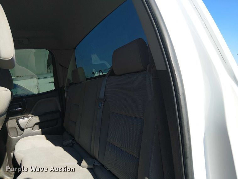 image for item EE4994 2015 Chevrolet Silverado 2500HD Double Cab pickup truck