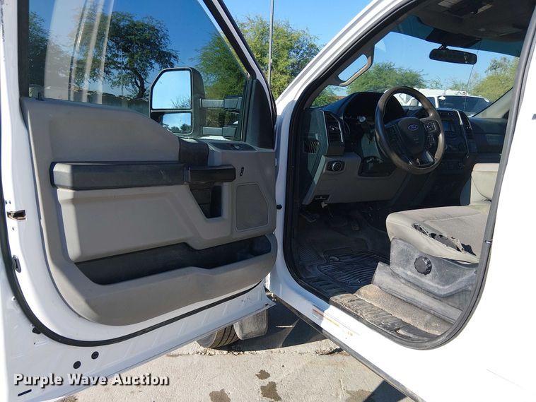 image for item EE4995 2021 Ford F450 Super Duty flatbed truck