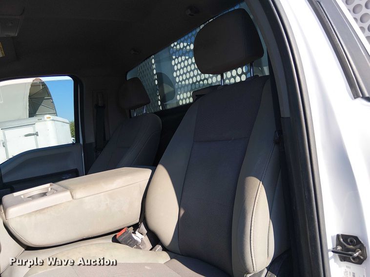 image for item EE4995 2021 Ford F450 Super Duty flatbed truck