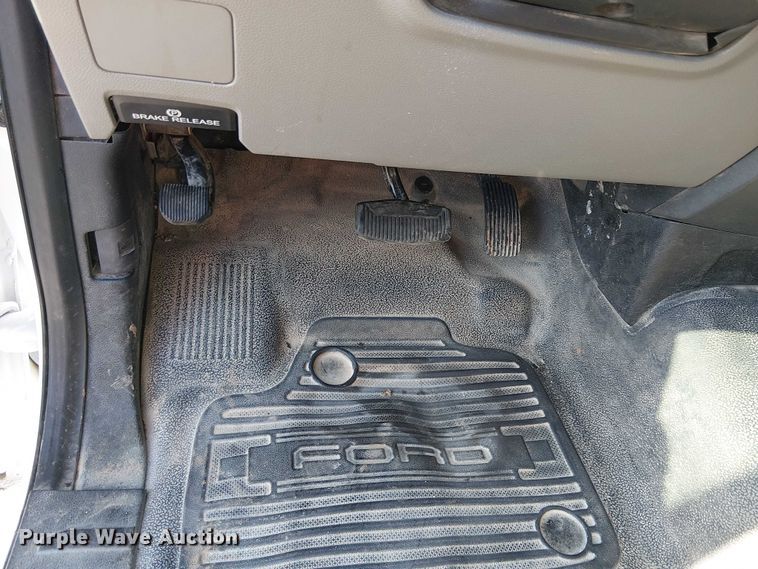 image for item EE4995 2021 Ford F450 Super Duty flatbed truck