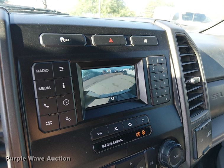 image for item EE4995 2021 Ford F450 Super Duty flatbed truck