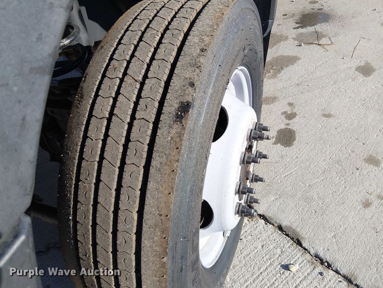 image for item EE4995 2021 Ford F450 Super Duty flatbed truck