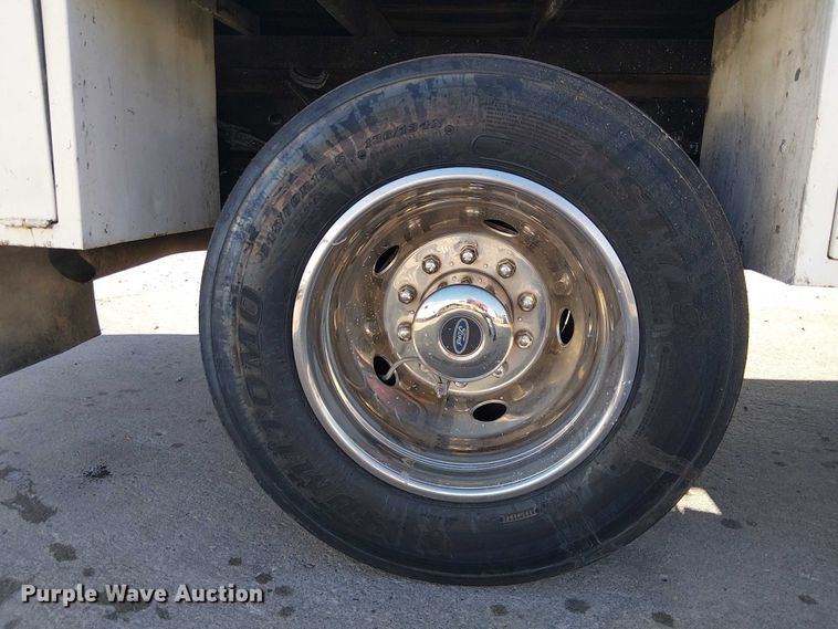 image for item EE4995 2021 Ford F450 Super Duty flatbed truck