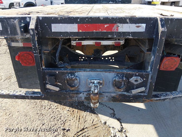 image for item EE4996 2016 Ford F750 flatbed truck