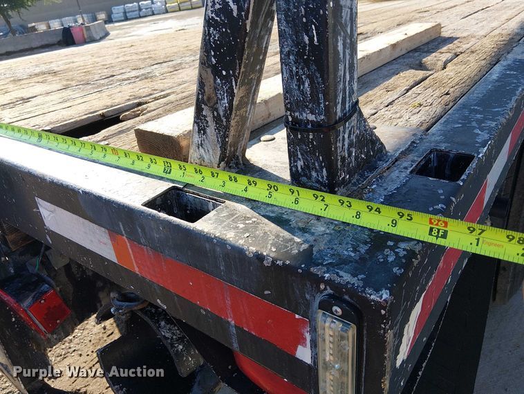 image for item EE4996 2016 Ford F750 flatbed truck