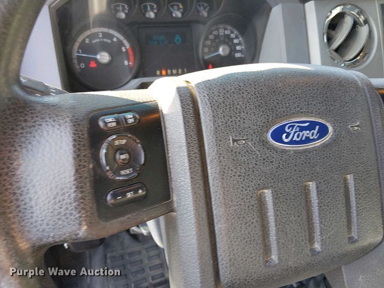 image for item EE4996 2016 Ford F750 flatbed truck