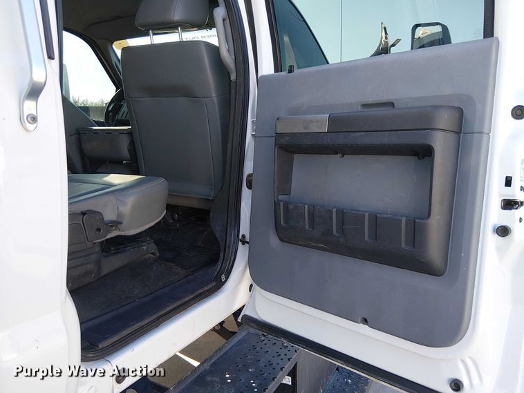 image for item EE4996 2016 Ford F750 flatbed truck