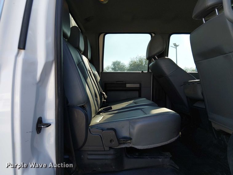 image for item EE4996 2016 Ford F750 flatbed truck