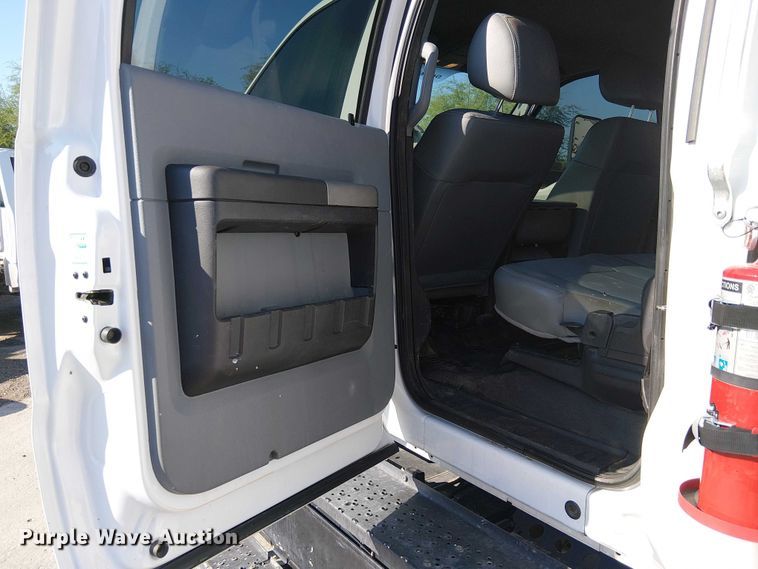 image for item EE4996 2016 Ford F750 flatbed truck