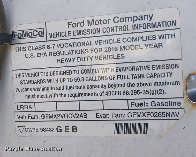 image for item EE4996 2016 Ford F750 flatbed truck