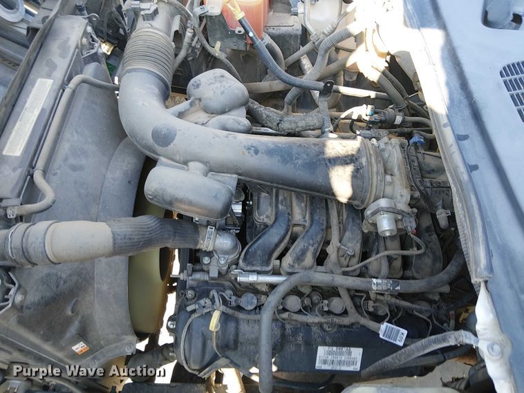 image for item EE4996 2016 Ford F750 flatbed truck