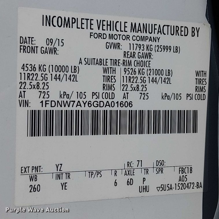 image for item EE4996 2016 Ford F750 flatbed truck