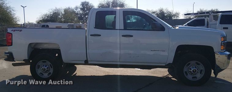 image for item EE4997 2016 Chevrolet Silverado 2500HD Double Cab pickup truck