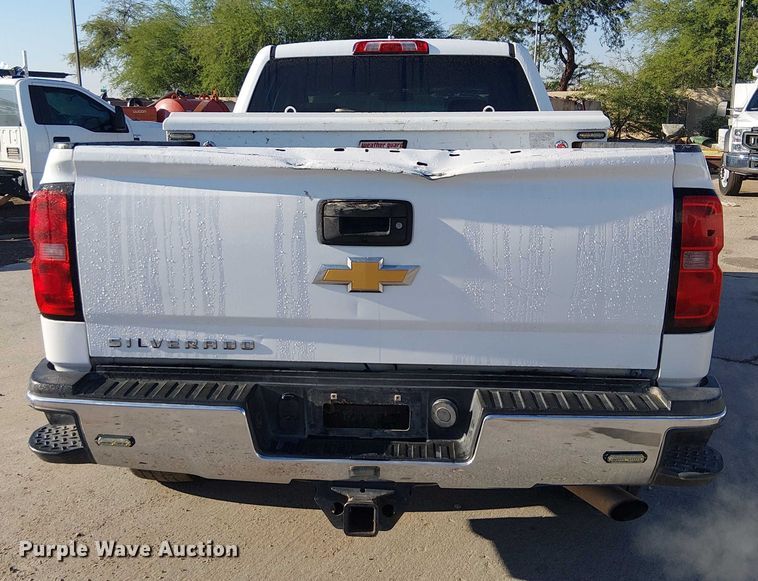 image for item EE4997 2016 Chevrolet Silverado 2500HD Double Cab pickup truck