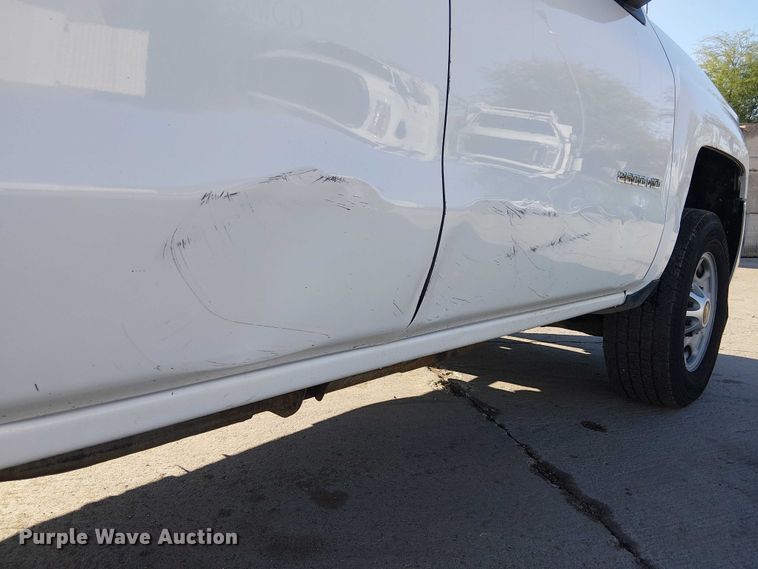 image for item EE4997 2016 Chevrolet Silverado 2500HD Double Cab pickup truck