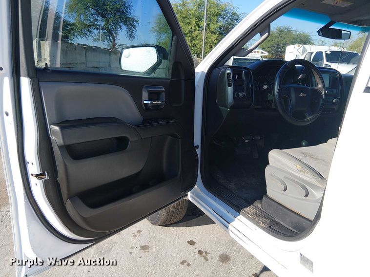 image for item EE4997 2016 Chevrolet Silverado 2500HD Double Cab pickup truck