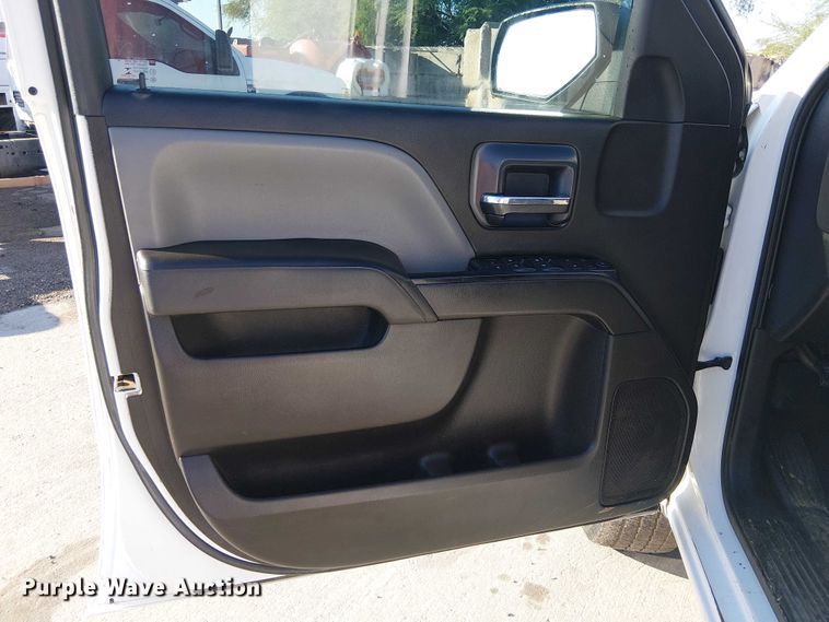 image for item EE4997 2016 Chevrolet Silverado 2500HD Double Cab pickup truck