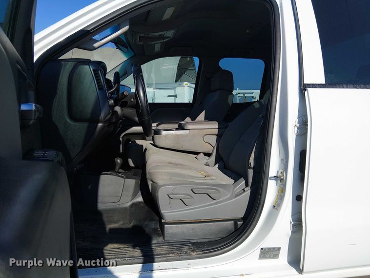 image for item EE4997 2016 Chevrolet Silverado 2500HD Double Cab pickup truck