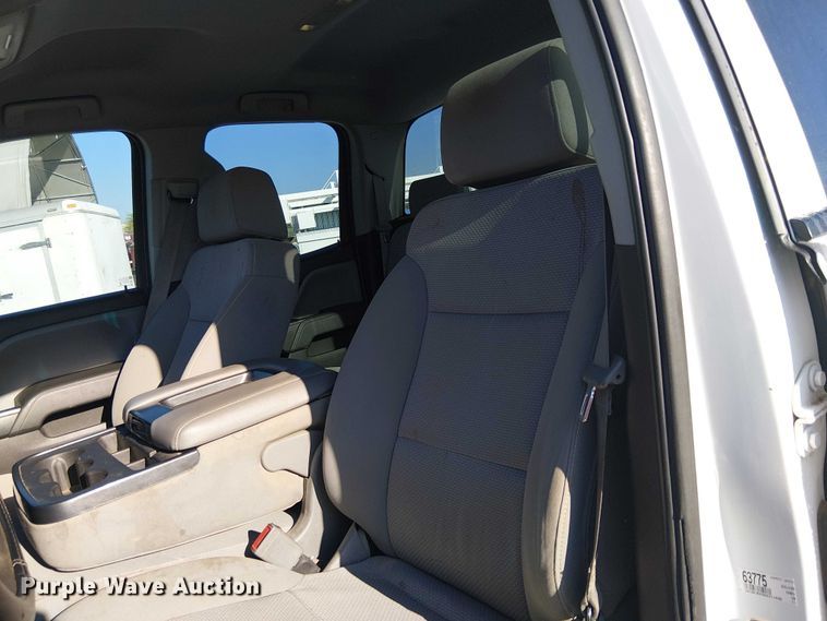 image for item EE4997 2016 Chevrolet Silverado 2500HD Double Cab pickup truck