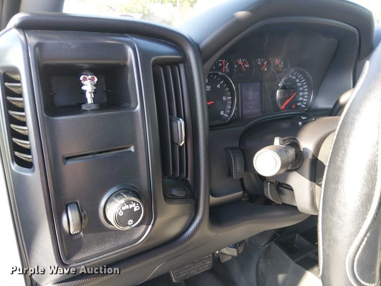 image for item EE4997 2016 Chevrolet Silverado 2500HD Double Cab pickup truck