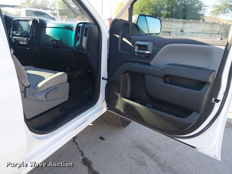 image for item EE4997 2016 Chevrolet Silverado 2500HD Double Cab pickup truck