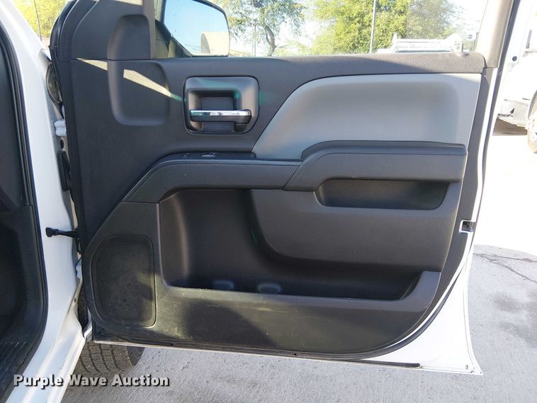 image for item EE4997 2016 Chevrolet Silverado 2500HD Double Cab pickup truck