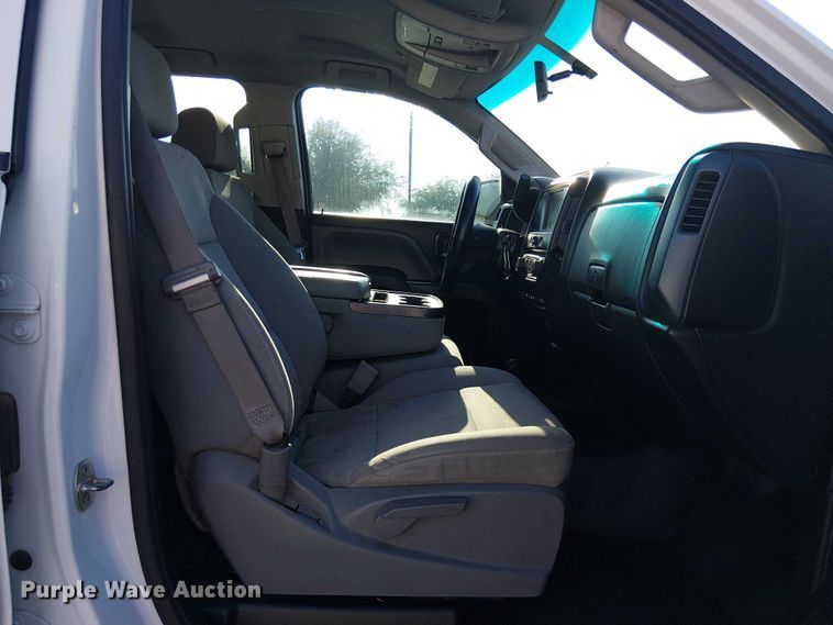 image for item EE4997 2016 Chevrolet Silverado 2500HD Double Cab pickup truck