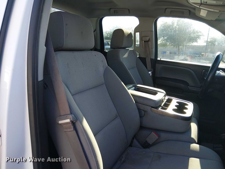 image for item EE4997 2016 Chevrolet Silverado 2500HD Double Cab pickup truck