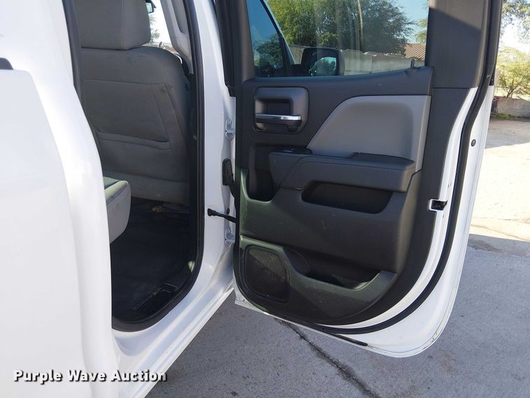 image for item EE4997 2016 Chevrolet Silverado 2500HD Double Cab pickup truck