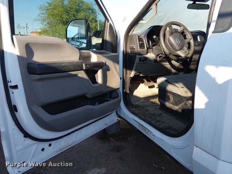 image for item EE4998 2021 Ford F450 Super Duty truck cab and chassis