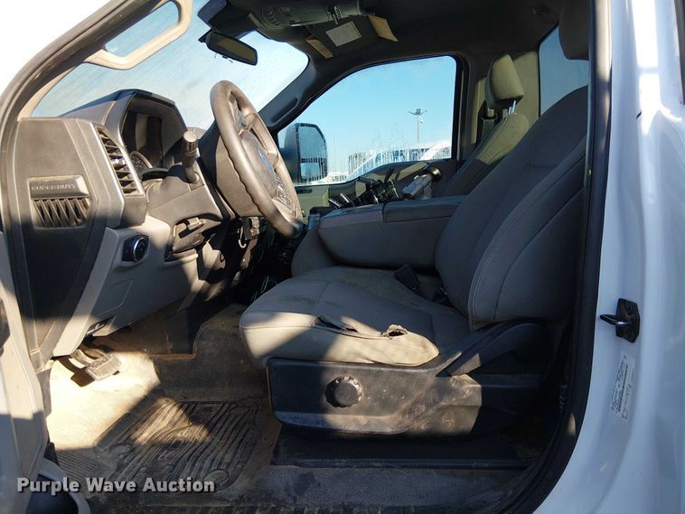 image for item EE4998 2021 Ford F450 Super Duty truck cab and chassis