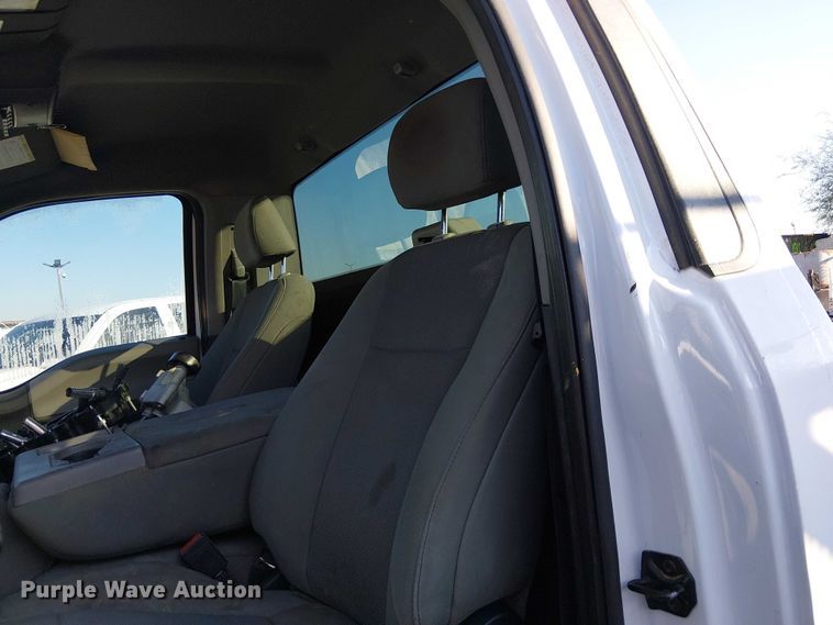 image for item EE4998 2021 Ford F450 Super Duty truck cab and chassis