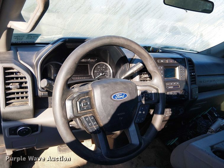 image for item EE4998 2021 Ford F450 Super Duty truck cab and chassis