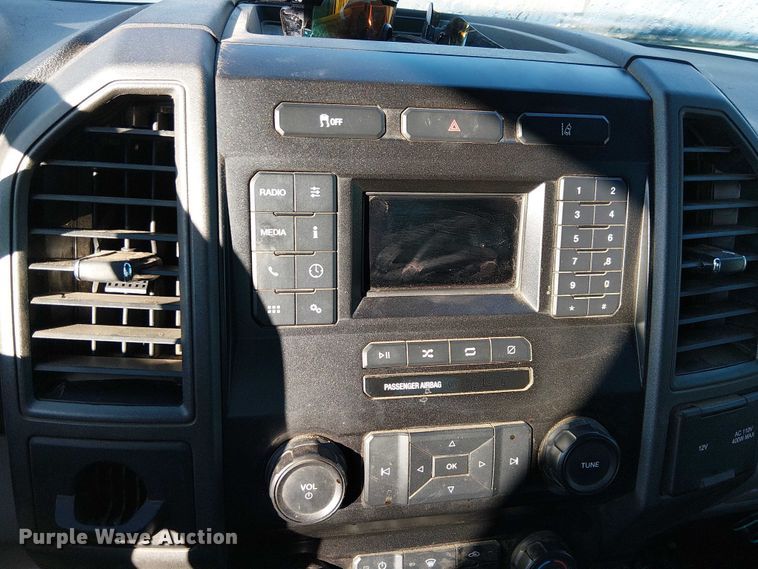 image for item EE4998 2021 Ford F450 Super Duty truck cab and chassis