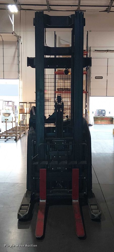 image for item EE5009 2023 Hyster N35ZR3-16.25 reach truck