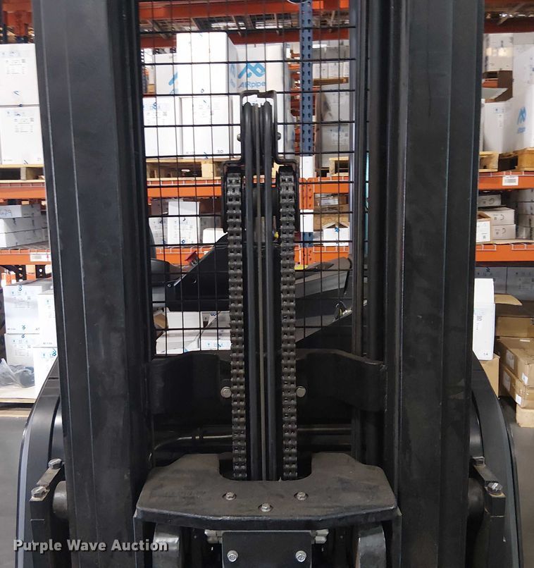 image for item EE5009 2023 Hyster N35ZR3-16.25 reach truck