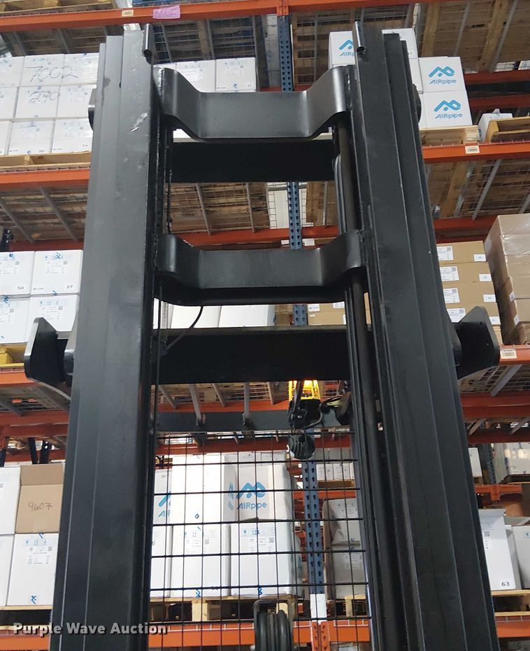 image for item EE5009 2023 Hyster N35ZR3-16.25 reach truck