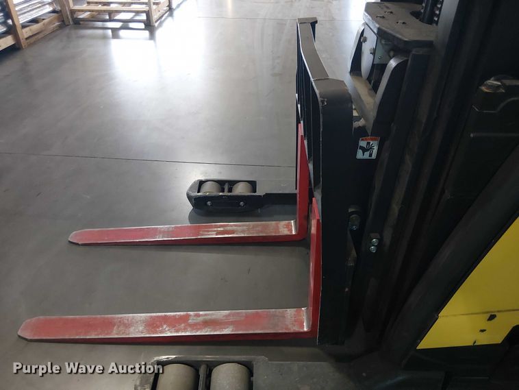 image for item EE5009 2023 Hyster N35ZR3-16.25 reach truck