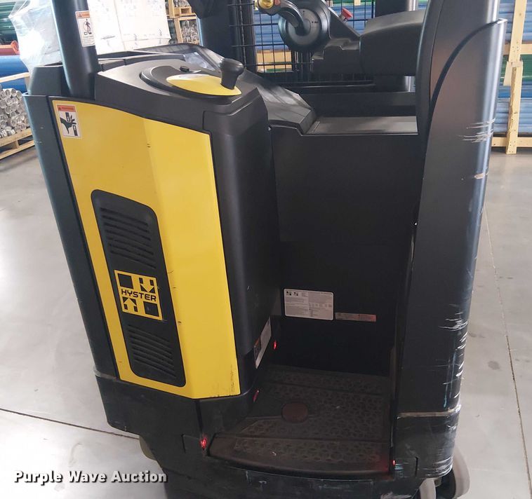 image for item EE5009 2023 Hyster N35ZR3-16.25 reach truck