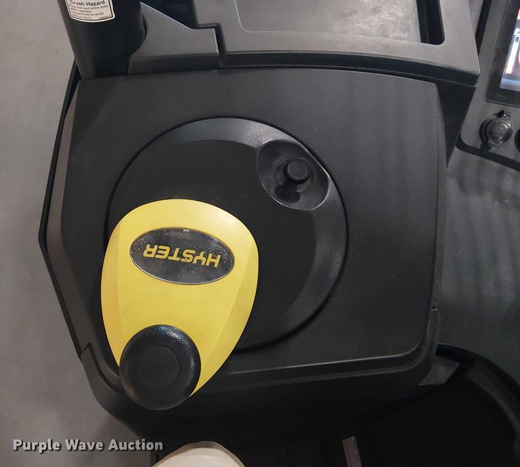 image for item EE5009 2023 Hyster N35ZR3-16.25 reach truck