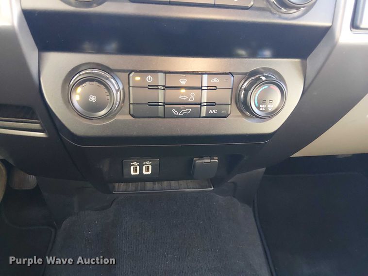 image for item EE5010 2020 Ford F150 SuperCrew pickup truck