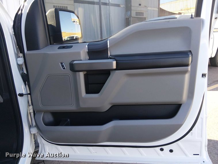 image for item EE5010 2020 Ford F150 SuperCrew pickup truck