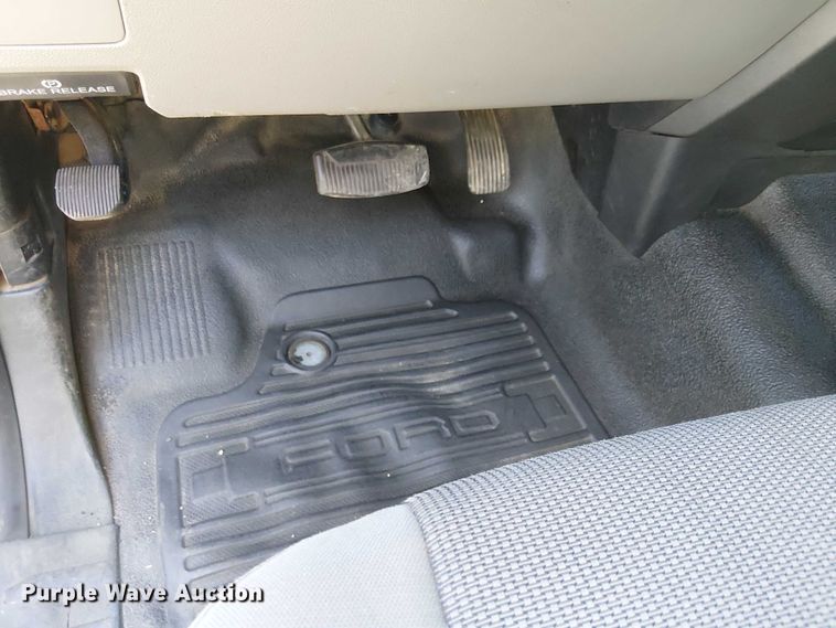 image for item EE5011 2018 Ford F250 Super Duty SuperCab pickup truck