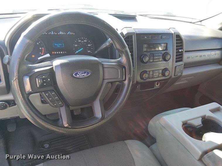 image for item EE5011 2018 Ford F250 Super Duty SuperCab pickup truck