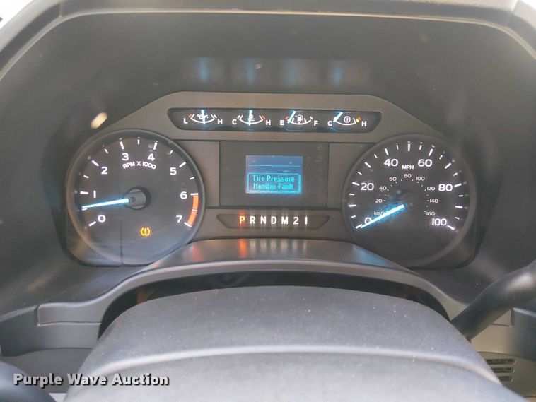 image for item EE5011 2018 Ford F250 Super Duty SuperCab pickup truck