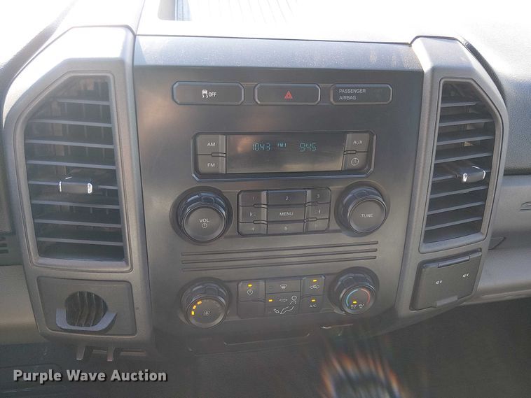 image for item EE5011 2018 Ford F250 Super Duty SuperCab pickup truck