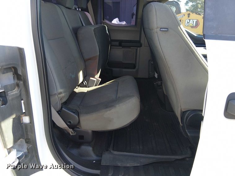 image for item EE5011 2018 Ford F250 Super Duty SuperCab pickup truck