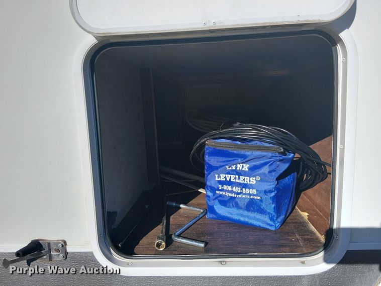 image for item EE5025 2013 Eclipse Recreational Vehicles MIT27RLSG camper