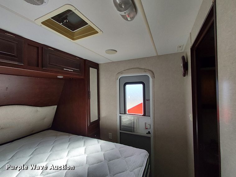 image for item EE5025 2013 Eclipse Recreational Vehicles MIT27RLSG camper