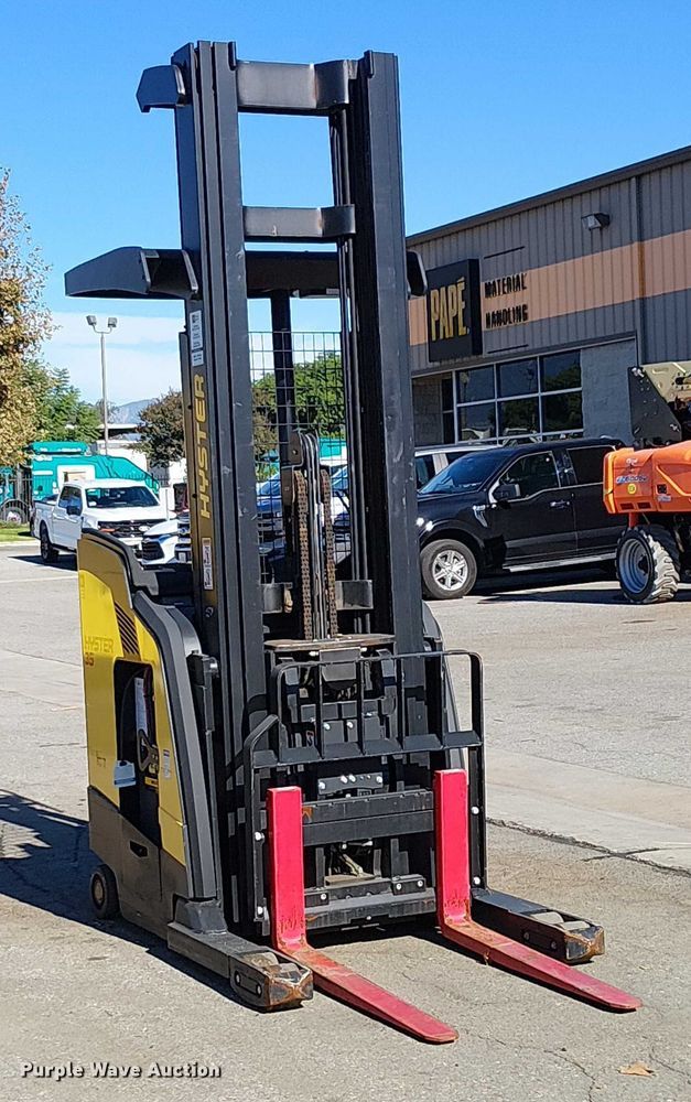 image for item EE5030 2023 Hyster N35ZR3 reach truck